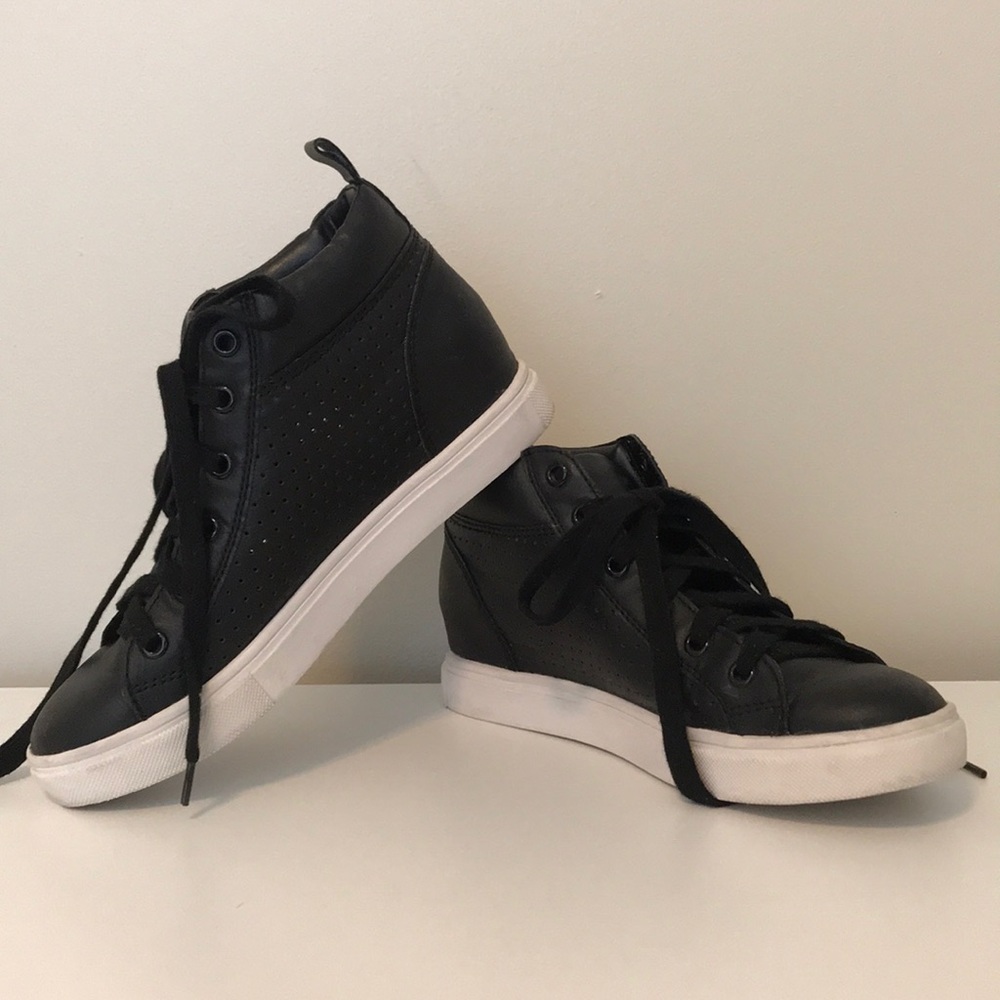 Steve Madden High Top Leather Sneakers - Size 5.5